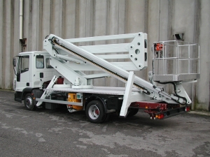 Piattaforma autocarrata Isoli 